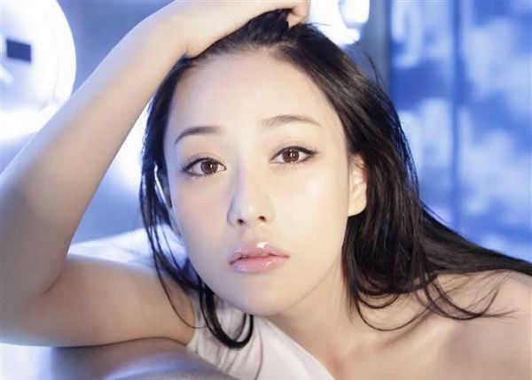 内地第一女海王金晨女明星艺术写真图片集(图1)