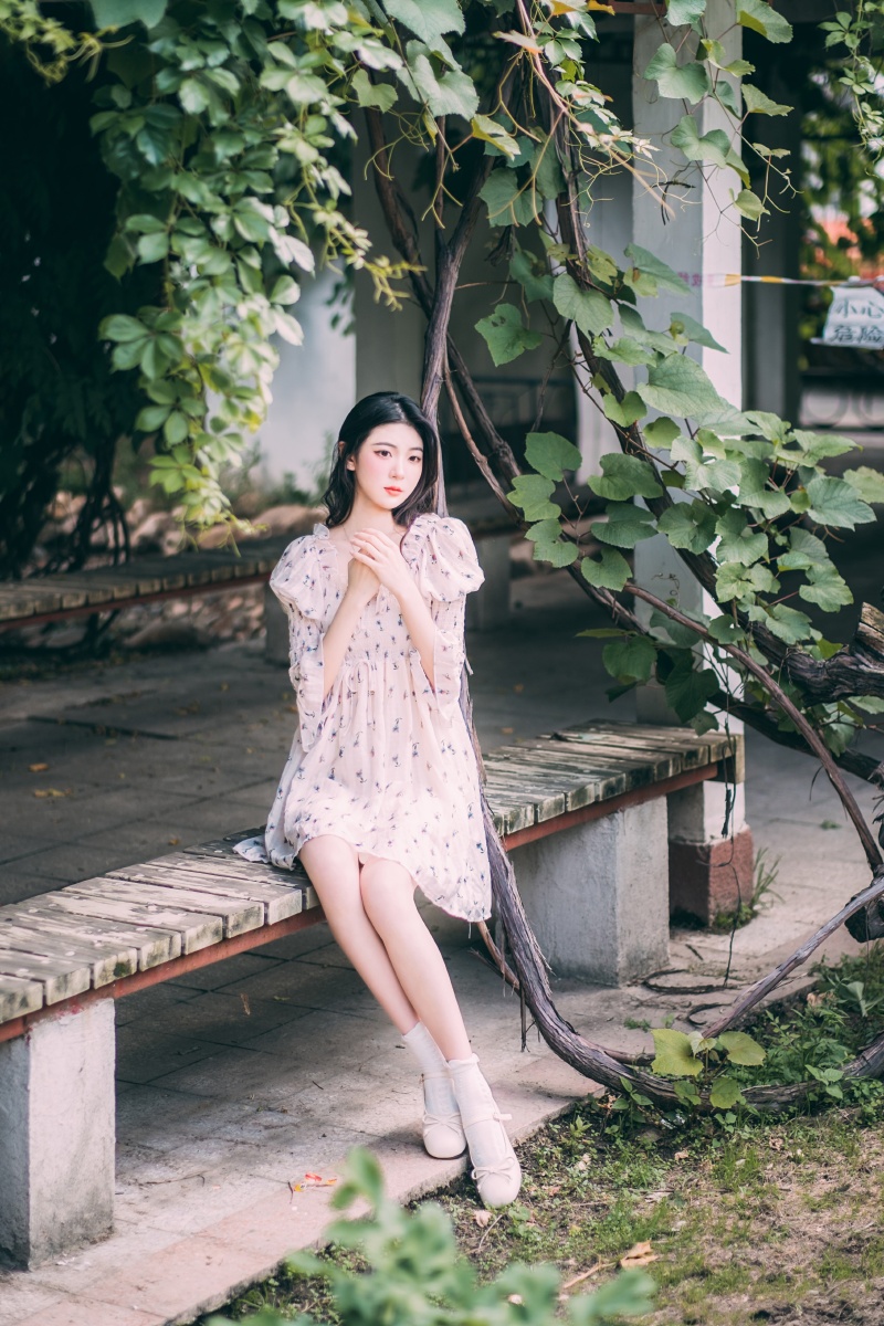 日系人像夏日室内出镜——虾甜甜胶片集美女人像群风光摄影(图1)